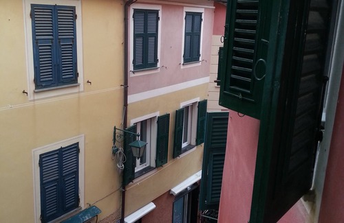 Portofino Apartment | July and August rent a bright one-bedroom apartment in the Piazzetta in Portofino