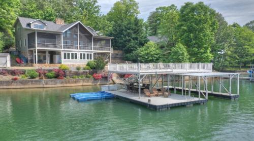 Necowa Cove House | Jump Right In