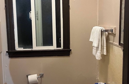Altaville Hotel | Jumping Frog Motel