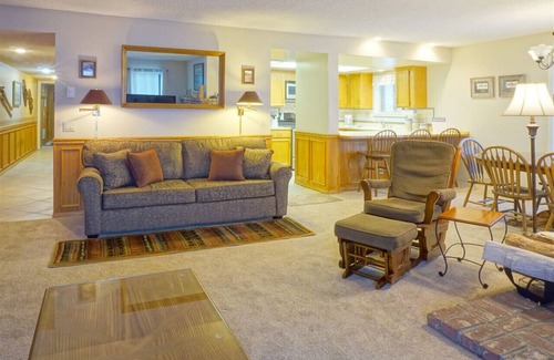 June Lake Condo | June Lake Interlaken 12 Cozy, Spacious
