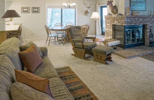 June Lake Condo | June Lake Interlaken 12 Cozy, Spacious