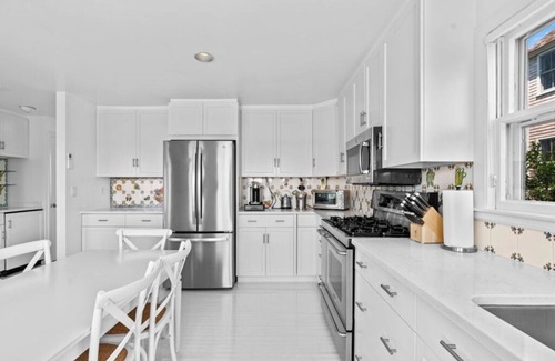 Brant Point Cottage | June on Nantucket Harbor, Easton St. 5 bedrooms