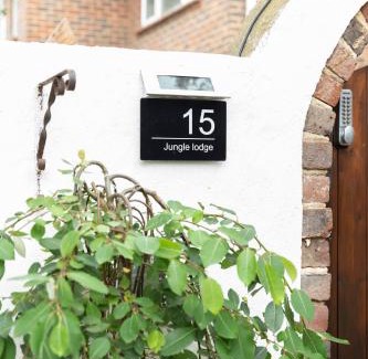 Littlehampton Apartment | Jungle Lodge
