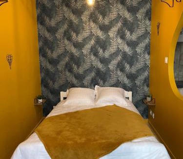 Romans-sur-Isere Apartment | JuNgLe ROOM
