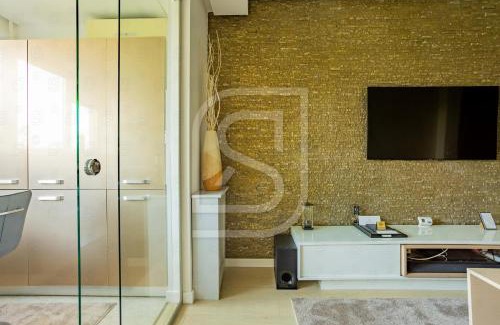 Sector 4 Apartment | Junior by Kristal Collection