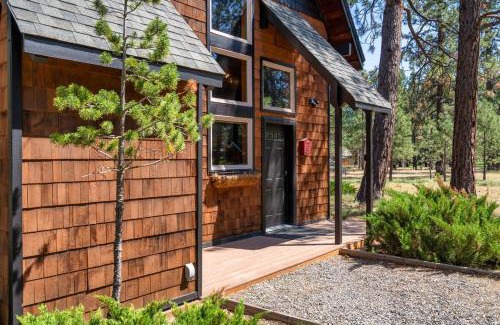 Sisters House | Juniper & Pine, a Lodge-Style Cabin in Sisters, OR