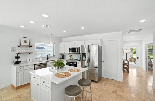 Naples Park House | Juniper Presents: Pool Paradise w/Spa – Trade Snow for Sand, Only 2 Min to Beach