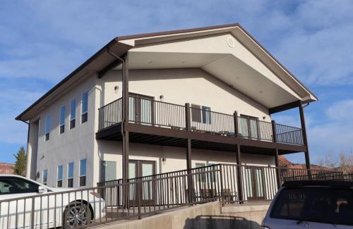 Kanab Apartment | Juniper View 2 Bed 2 Bath and Hot Tub