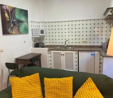 Setenil de las Bodegas Apartment | Junto al Rincón del Dulce