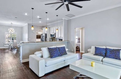 North Palm Beach Heights House | Jupiter Gem: 3-BR Home with Private Pool. Ideal for Year-Round Comfort !