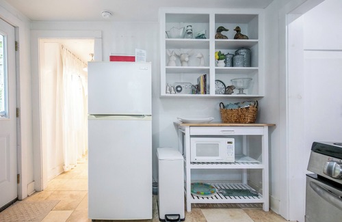 Oxford Cottage | Just A Sip Away from everything!