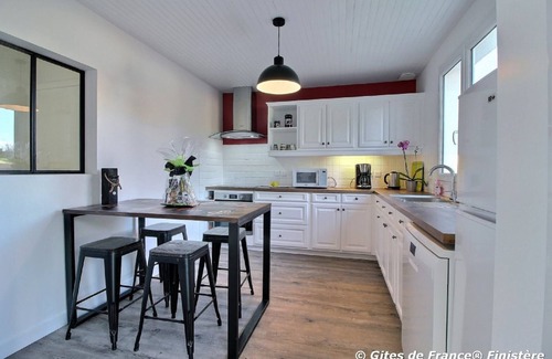 Cleder House | Just a stone's throw from the beach. House completely renovated in 2020, sleeps 6-8.