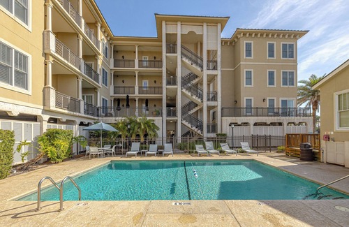 Saint Simons Island Condo | Just across the street from the Beach!