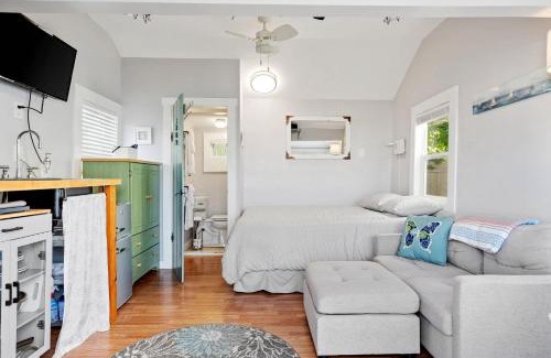 York Beach House | Just Beachy and Shore Delight 2 Cozy Studios
