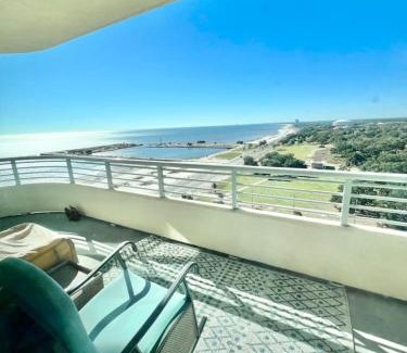 Biloxi Apartment | Just Beachy Get-away