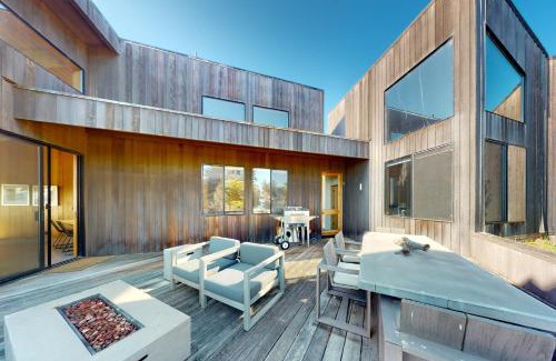 Sea Ranch House | Just Bluffing