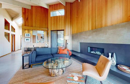Sea Ranch House | Just Bluffing