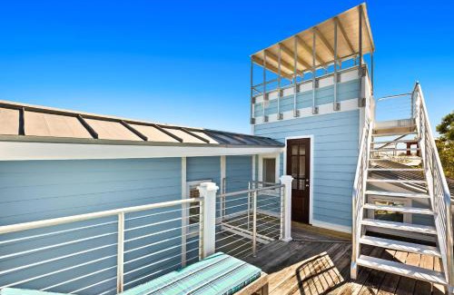 Seaside House | Just for Fun Main and Carriage