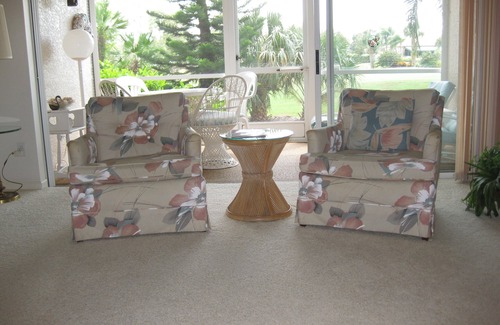 Naples Condo | Just Listed for 2026 Season: Glen Eagle Golf & CC+DennStay Near Fifth St. S