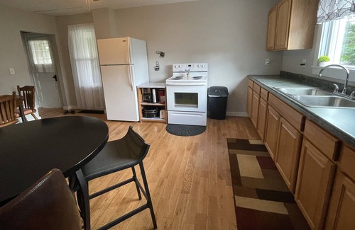 Germania House | Just outside of Hurley - Cozy Home Close to Fun Activities - Good Knight Inn