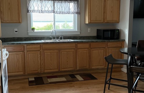 Germania House | Just outside of Hurley - Cozy Home Close to Fun Activities - Good Knight Inn