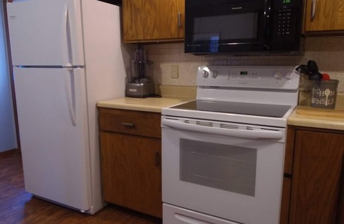 St. Joseph House | Just Perfect! Clean & Comfy Two-Bedroom Home!