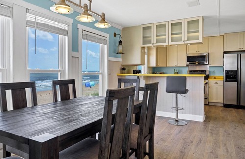 Edisto Island House | Just released! Oceanfront 3 BR 3.5 Bath Home: Sunkissed on Edisto Beach!