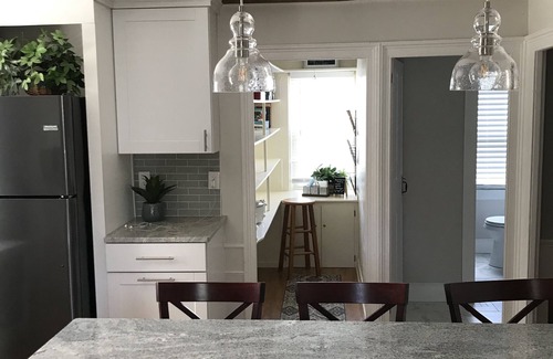 Plymouth Cultural District Apartment | Just Renovated-Spacious 3 Bedroom-Downtown Plymouth-Private-Parking-Yard & MORE