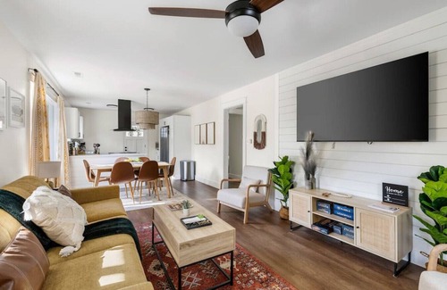North Charleston House | Just Renovated Home - Private Yard & Movie Theater