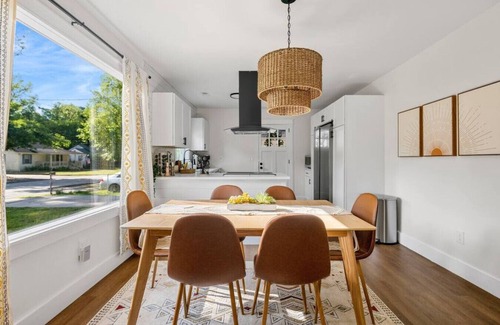 North Charleston House | Just Renovated Home - Private Yard & Movie Theater