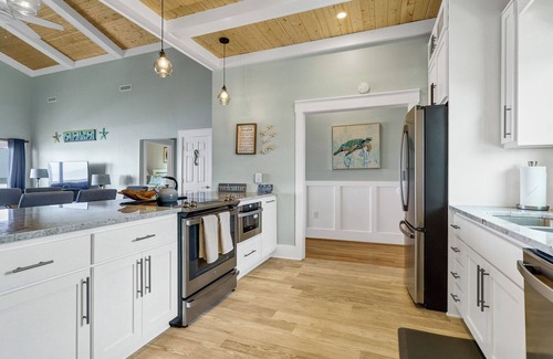Edisto Island House | Just Renovated! Welcome to I-Land Style 4BR, 2BTH OCEANFRONT on Edisto Beach