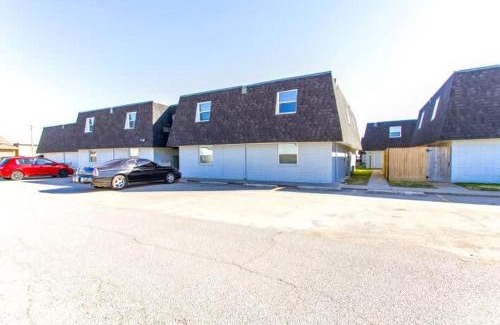 Lawton Apartment | Just what you need closest to Fort Sill