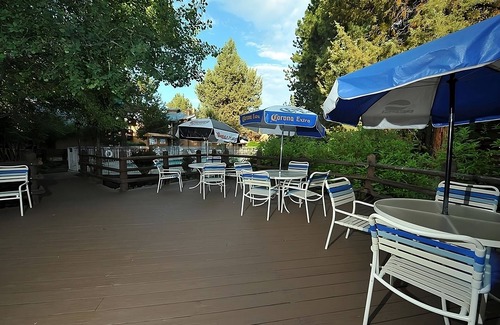 Orchard District Hotel | Just What You Were Looking For! On-Site Restaurant, Pet-Friendly, Free Parking