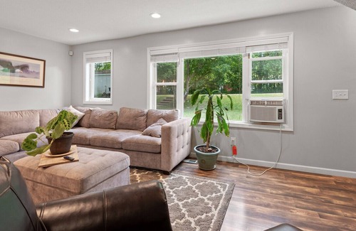 Eagan House | Just15 minutes from Mall of America, MSP Airport, & Downtown Saint Paul