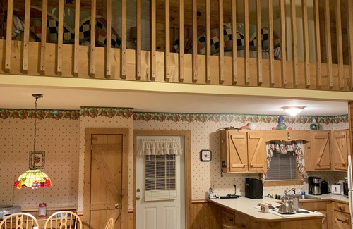 Blairsville Cabin | Justa Cabin, Blue Ridge Mtns, Peaceful Getaway, Mins from Lake Nottely!