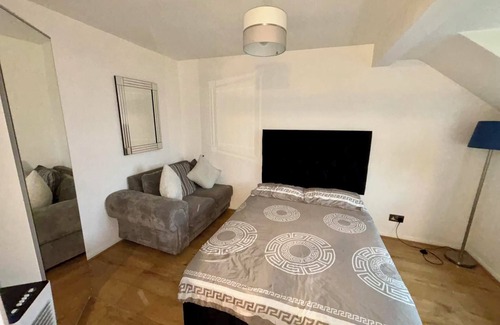London Borough of Bromley House | K Sweets Bromley Apartments