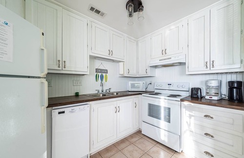Kill Devil Hills Condo | K1410 Loggerhead Landing. Kill Devil Hills. Condo Just Steps to the Beach!