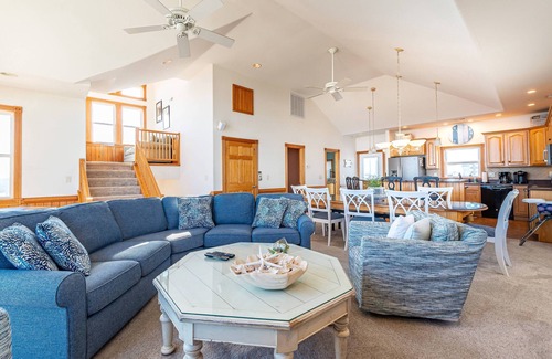 Colington House | K1421 Acqua. Ocean Views; Semi-Oceanfront; Elevator; Private Pool; Rec Room!