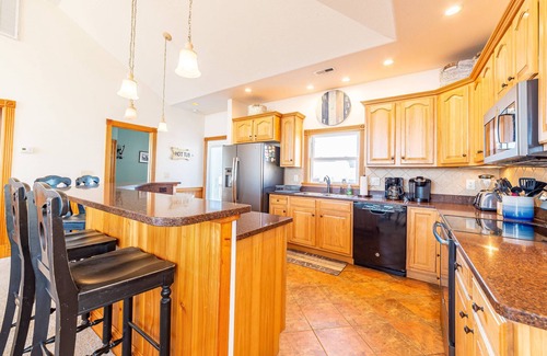 Colington House | K1421 Acqua. Ocean Views; Semi-Oceanfront; Elevator; Private Pool; Rec Room!