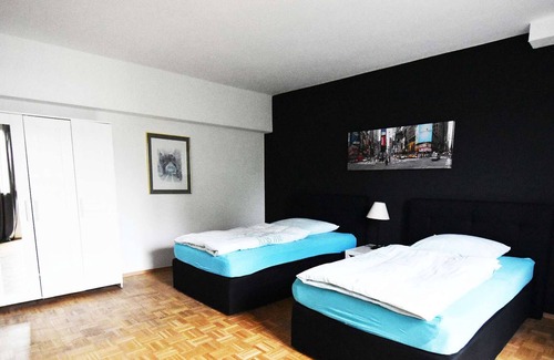 Altstadt-Nord Apartment | K19e City Apartment on Friesenplatz in Cologne for 6 people including free WiFi