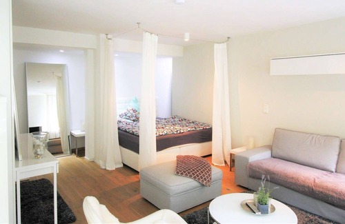 Altstadt-Nord Apartment | K50 City Loft at Friesenplatz in Cologne with free WiFi, washing machine and dryer