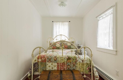 Palenville House | Kaaterskill Ski Luxury Historic Home on the Stream