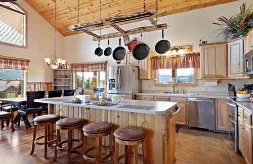Island Park Cabin | KABINO: Henrys Lake Hot Tub FirePit Pool Table Mtn & Water Views WiFi Satellite Fishing Trails