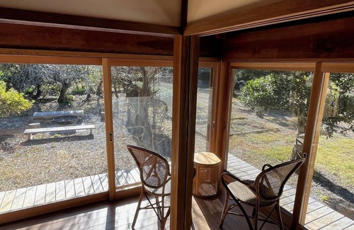 Isumi House | Kagetsuan main house is a retreat surrounded by rice fields and bamboo groves.