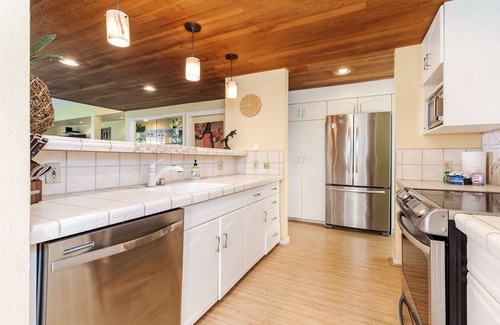 Kahana Apartment | Kahana Village 13 Oceanview 3bed/2bath 3 Bedroom Apts by RedAwning