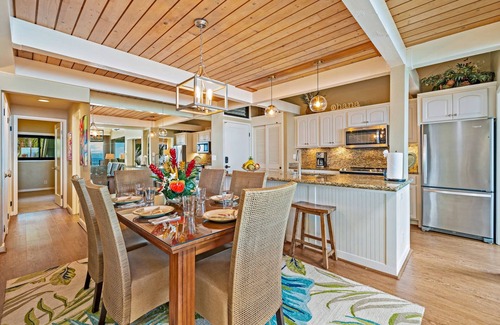 Kahana Condo | Kahana Village #22 Beach Front Luxury