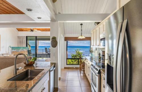 Kahana House | Kahana Village 33 · KHV 33 Oceanfront 2BD Villa Spectacular Ocea