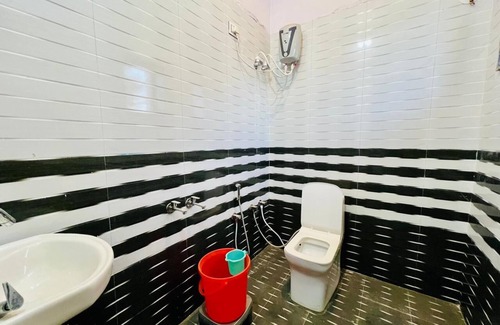 Shri Madhopur Hotel | Kailash Inn