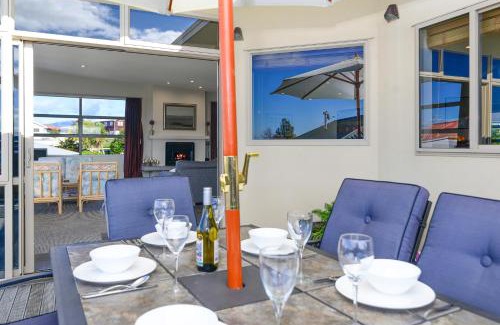 Omori House | Kaimanawa Lookout - Omori Holiday Home