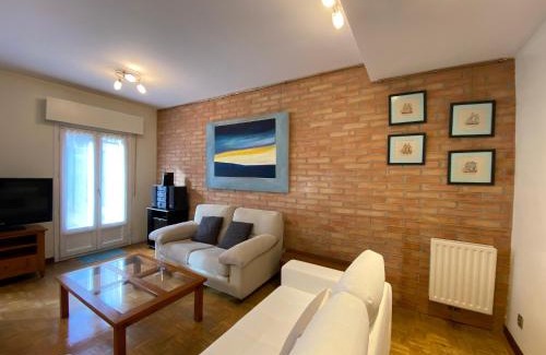 Hondarribia Apartment | KAIOA .Incluye parking privado.